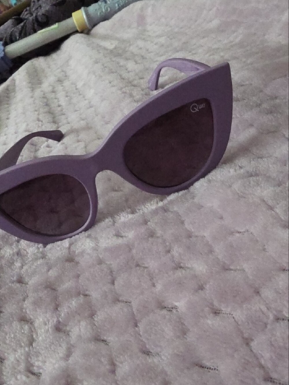 Quay Australia Lilac Cat-Eye Sunglasses Y2K.. with Dark OMBRE Lenses. See Adl Dt - Picture 2 of 16